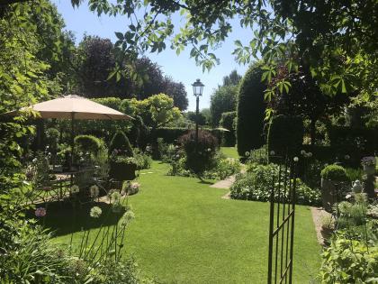 Teilausschnitt des Gartens bei Garten Picker in Weseke