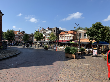 Sicht auf die Kneipenfront am Markt in Winterswijk